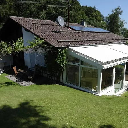 Gaestehaus Ehrlich برين ام شيميسي